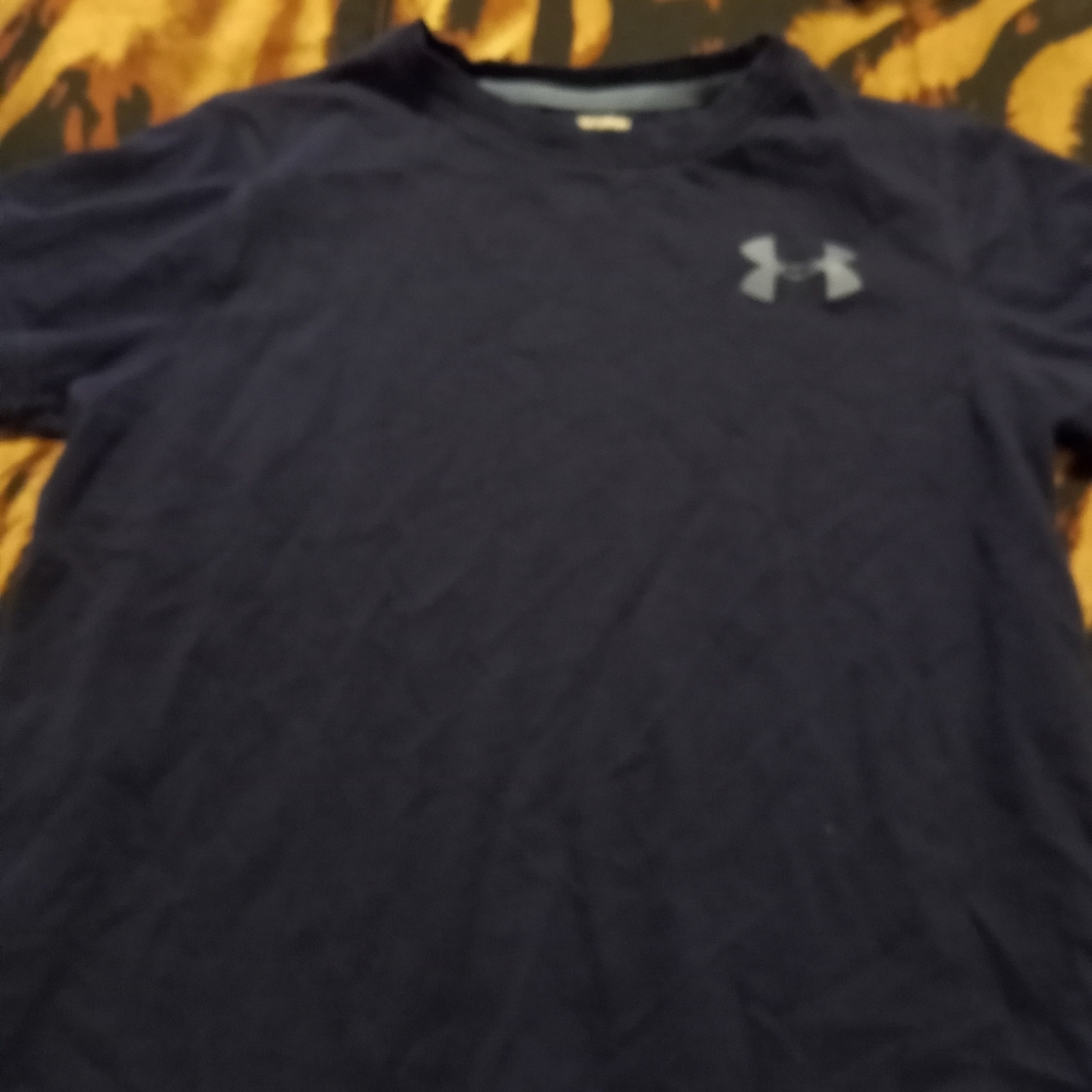 Boys size small tshirt